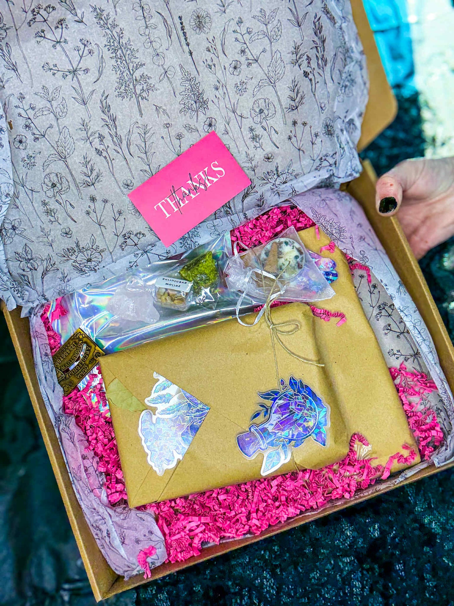 🔮 Mystic Surprise — Blind Date with an Oracle or Tarot Set & Magical Extras