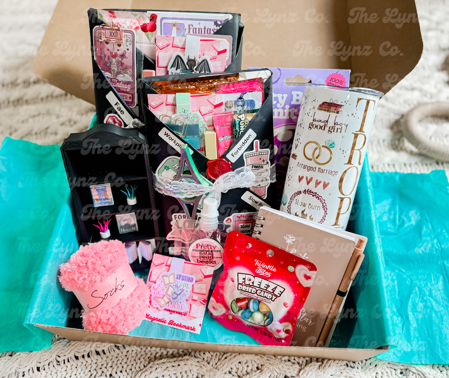 MTO The Bookish Babe Box: Adults 🌶️