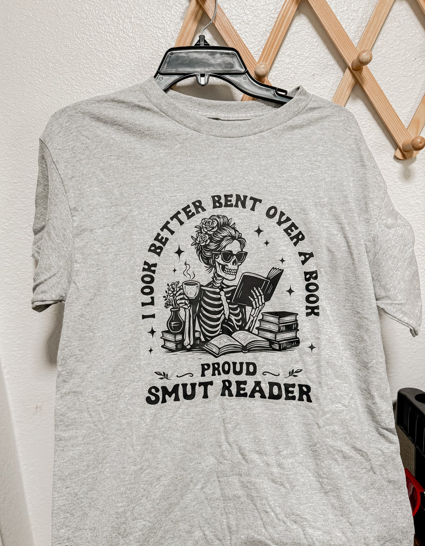 RTS Adult M Bookish Tee